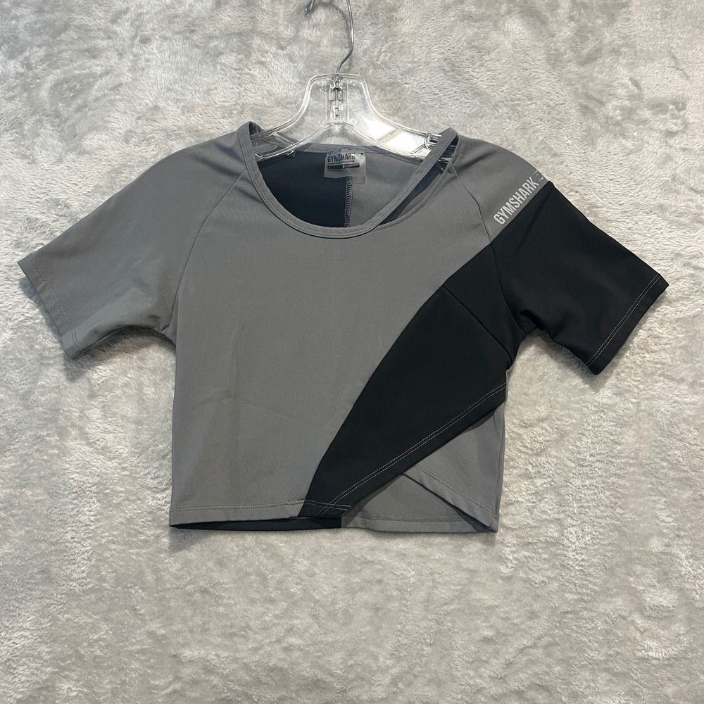Gymshark Crop Top Womens Small Grey Black Colorblock Short Sleeve Athletic Shirt